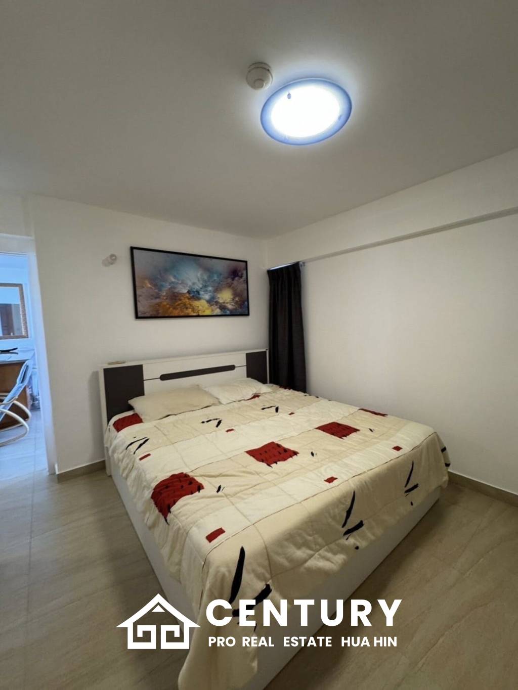 MILFORD PARADISE  HUA HIN : 2 bed beachfront condo with sea views