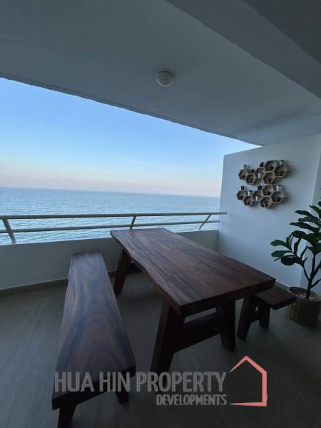 MILFORD PARADISE  HUA HIN : 2 bed beachfront condo with sea views