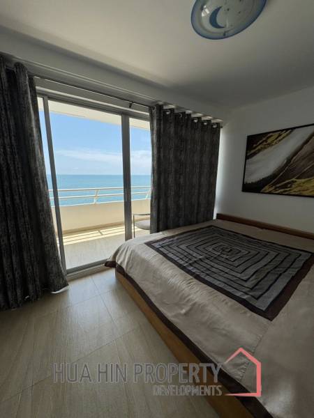 MILFORD PARADISE  HUA HIN : 2 bed beachfront condo with sea views