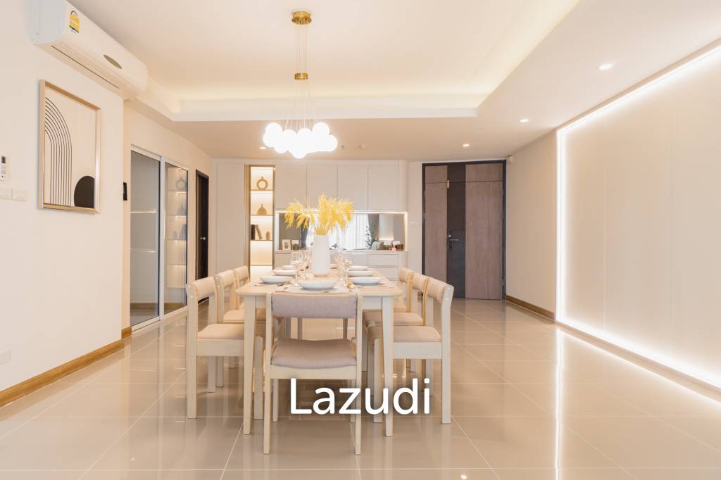 3 Beds 4 Baths 192 SQ.M Supalai River Resort