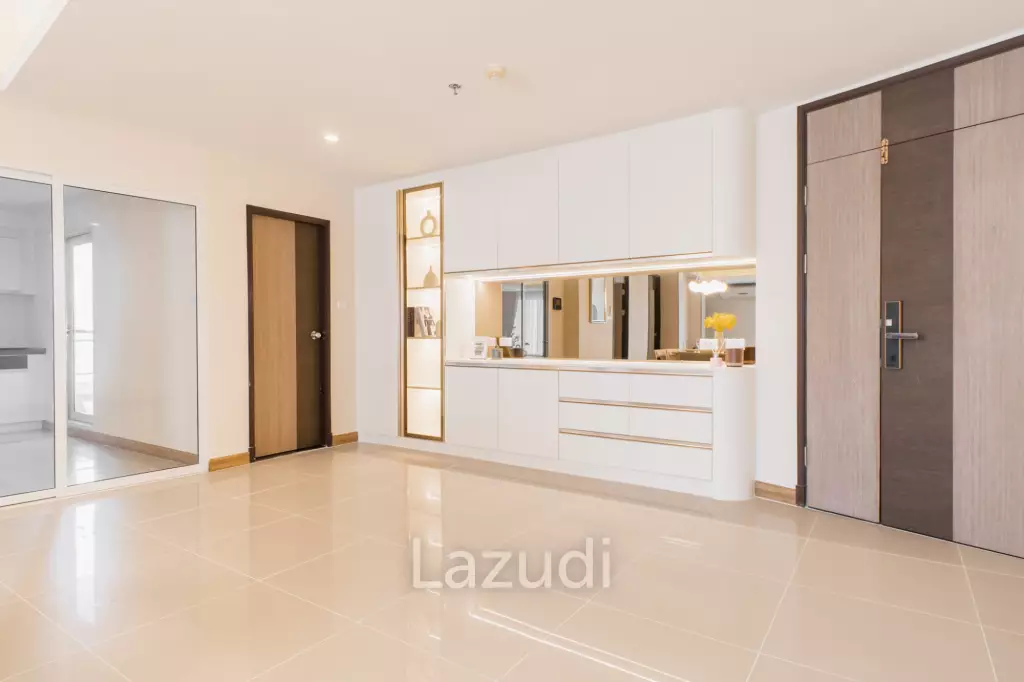 3 Beds 4 Baths 192 SQ.M Supalai River Resort