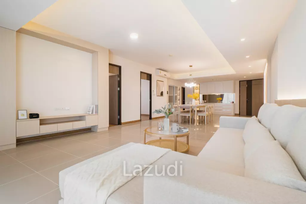 3 Beds 4 Baths 192 SQ.M Supalai River Resort
