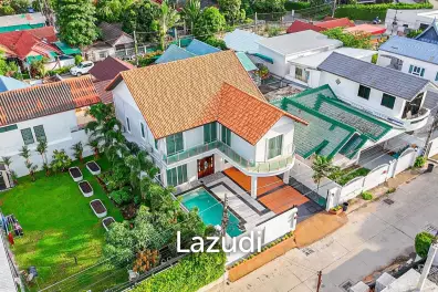 5 Bedrooms 5 bathrooms 280 SQ.M. Suksabai Villa