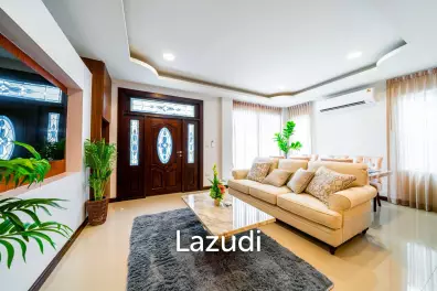 5 Bedrooms 5 bathrooms 280 SQ.M. Suksabai Villa