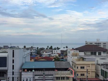 Specious 2-Bedroom Condo 115 SQM with Seaview in Baan Klang Hua Hin