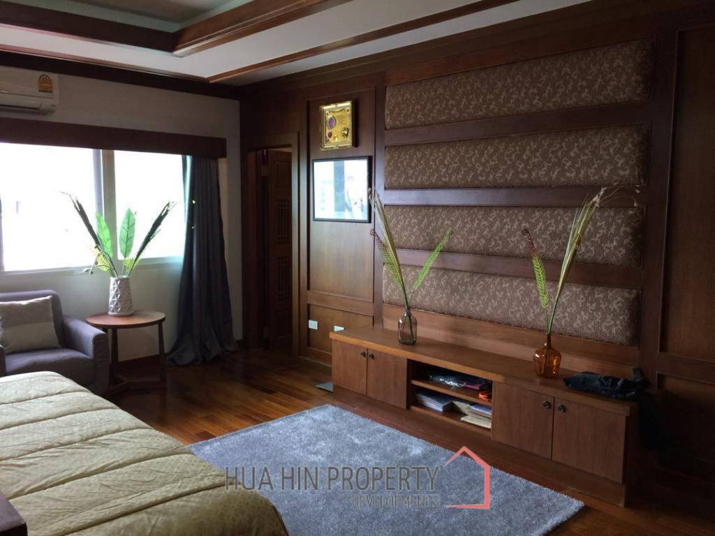 Specious 2-Bedroom Condo 115 SQM with Seaview in Baan Klang Hua Hin