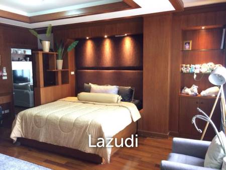 Specious 2-Bedroom Condo 115 SQM with Seaview in Baan Klang Hua Hin