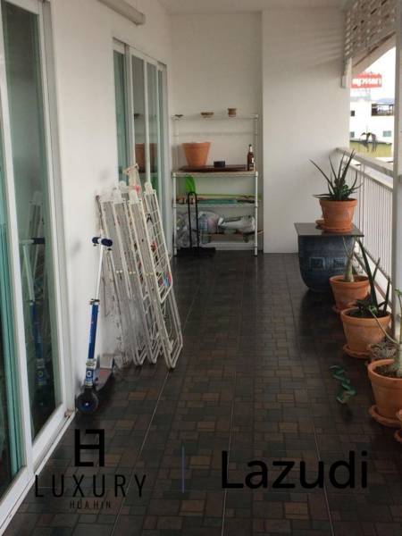 Specious 2-Bedroom Condo 115 SQM with Seaview in Baan Klang Hua Hin
