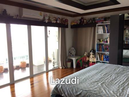 Specious 2-Bedroom Condo 115 SQM with Seaview in Baan Klang Hua Hin