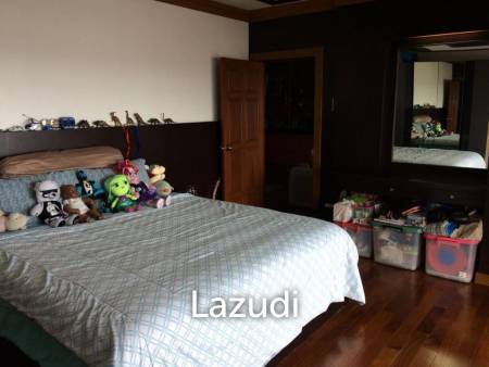 Specious 2-Bedroom Condo 115 SQM with Seaview in Baan Klang Hua Hin