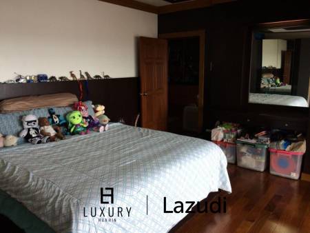 Specious 2-Bedroom Condo 115 SQM with Seaview in Baan Klang Hua Hin