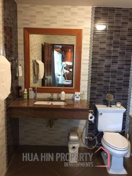 Specious 2-Bedroom Condo 115 SQM with Seaview in Baan Klang Hua Hin