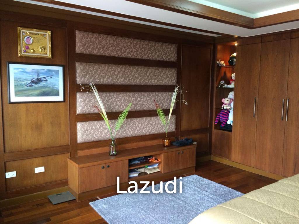 Specious 2-Bedroom Condo 115 SQM with Seaview in Baan Klang Hua Hin