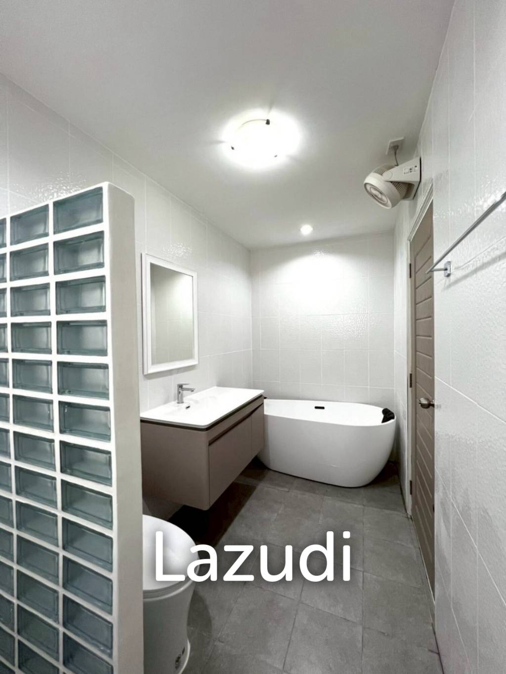 3 Beds 2 Baths 200 SQ.M. Green Field Villas 3
