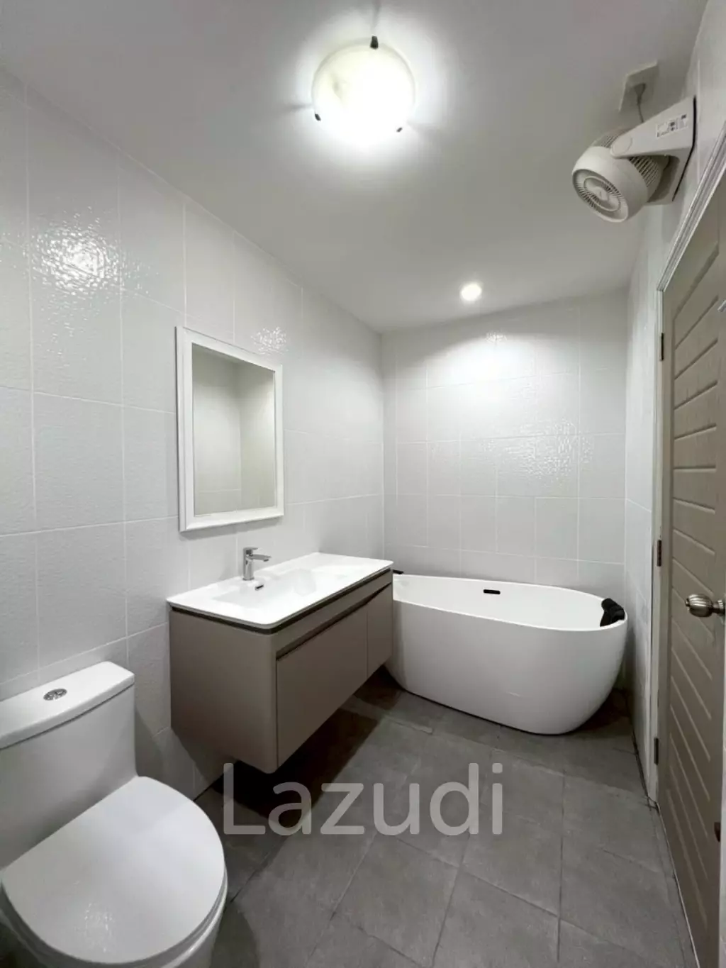 3 Beds 2 Baths 200 SQ.M. Green Field Villas 3