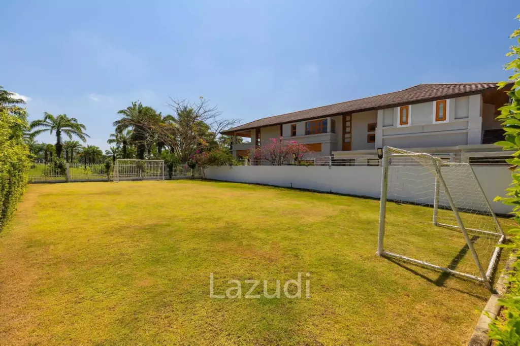 Spacious 700 sq.m 6-Bedroom Pool Villa for Rent in Kathu