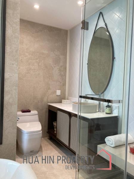 Luxurious Beachfront 1 Bedroom Condo in Intercontinental Residences Hua Hin