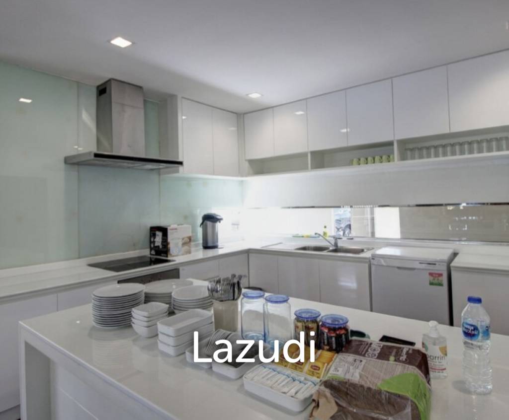 2,000 Sqm 5 Bed 6 Bath Villa For Sale