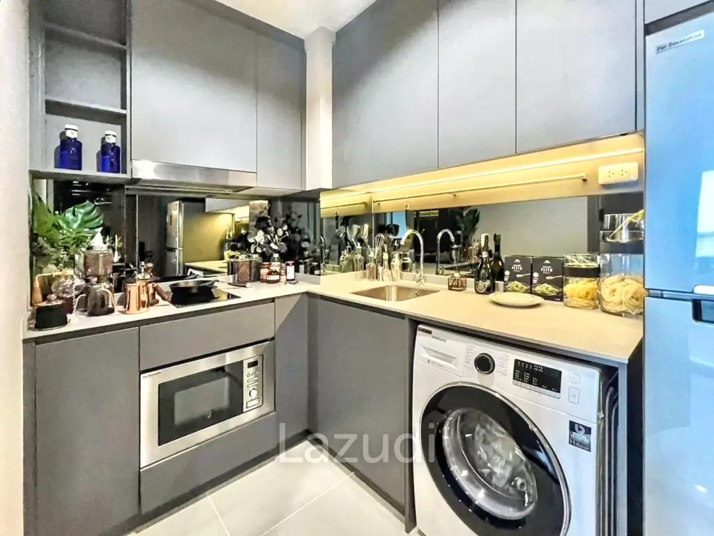 Family-Friendly 2-Bedroom Condo in Phra Khanong