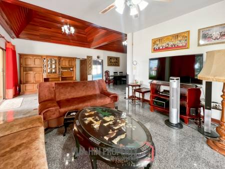 Spacious 4-Bedroom Villa with Pool and Garden on 1,980 SQM Plot