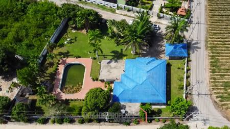 Spacious 4-Bedroom Villa with Pool and Garden on 1,980 SQM Plot