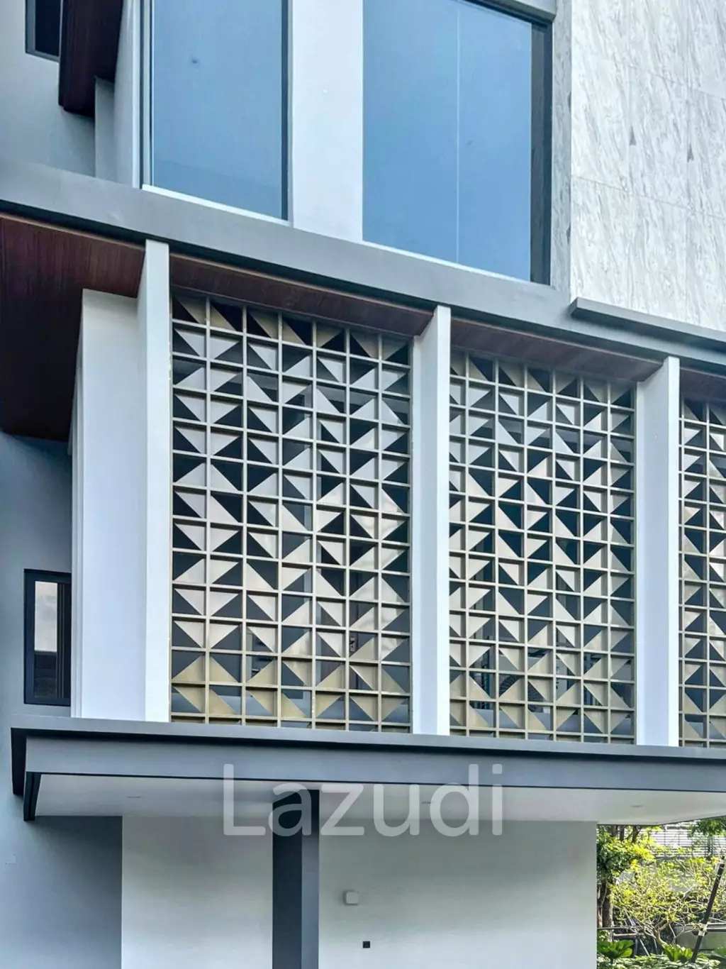 3 Bed 4 Bath 335 SQ.M ARTALE Asoke - Rama 9