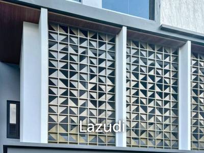 3 Bed 4 Bath 335 SQ.M ARTALE Asoke - Rama 9