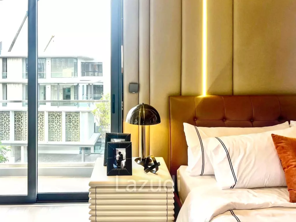 3 Bed 4 Bath 335 SQ.M ARTALE Asoke - Rama 9