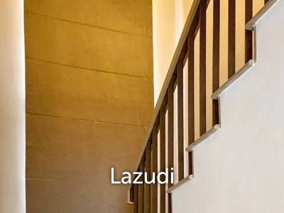 4 Bed 4 Bath 196 SQ.M Burasiri Krungthep Kreetha