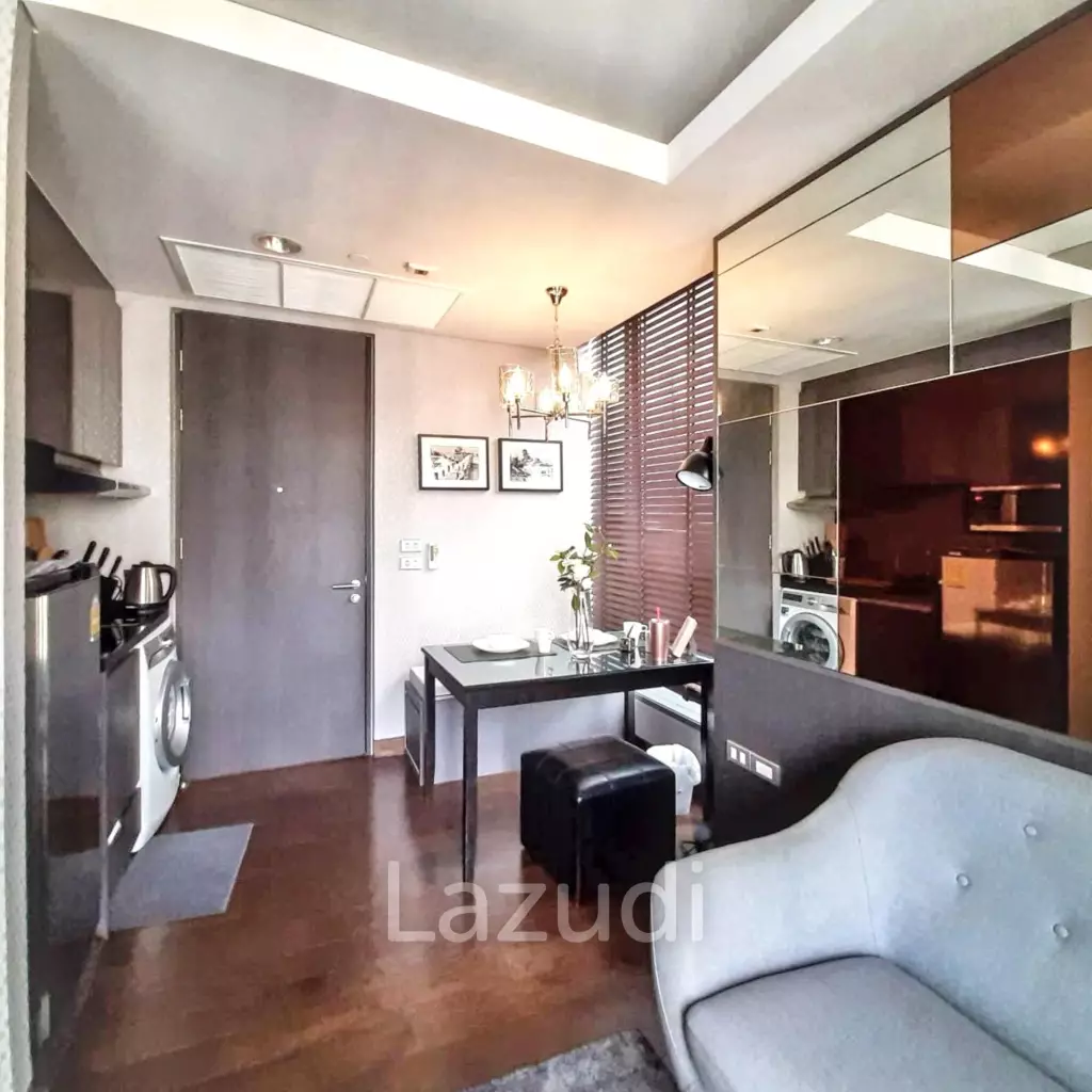 1 Bedroom 1 Bathroom 30 SQ.M The Lumpini 24