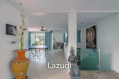5-Bedroom Pool Villa with Panoramic Ocean Views Over Kamala Bay