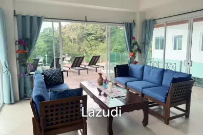 5-Bedroom Pool Villa with Panoramic Ocean Views Over Kamala Bay