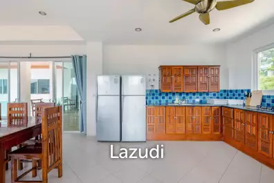 5-Bedroom Pool Villa with Panoramic Ocean Views Over Kamala Bay