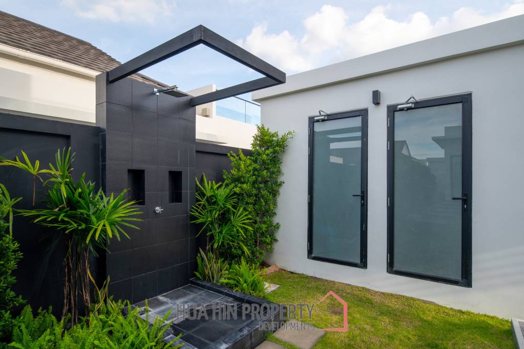 Sivana Hideaway - Modern Luxury 4 Bedroom Villa with Pool