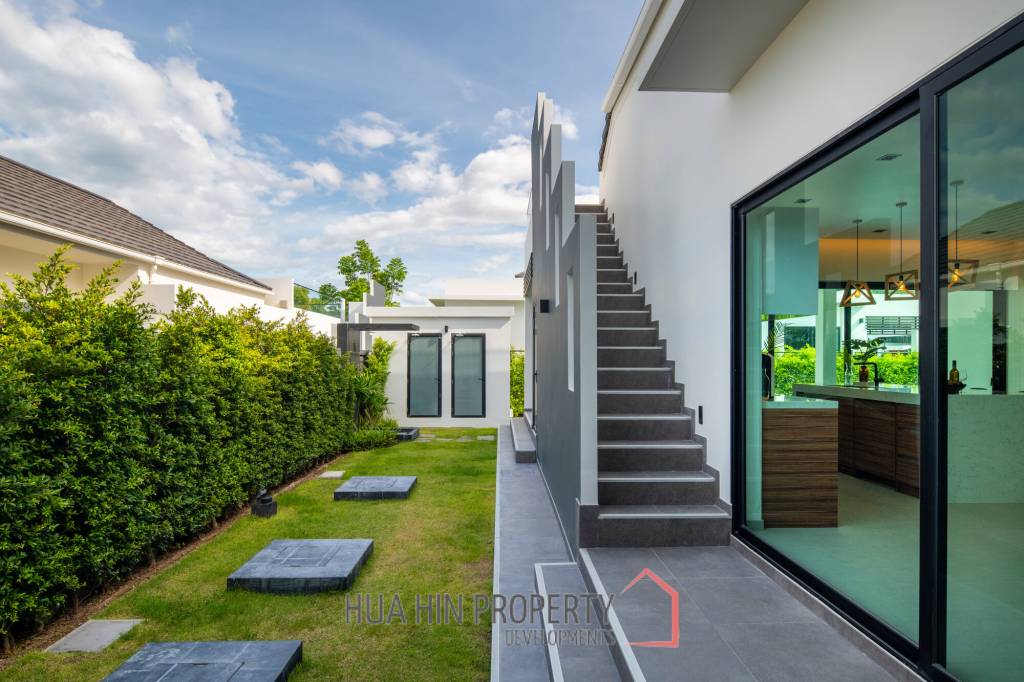Sivana Hideaway - Modern Luxury 4 Bedroom Villa with Pool