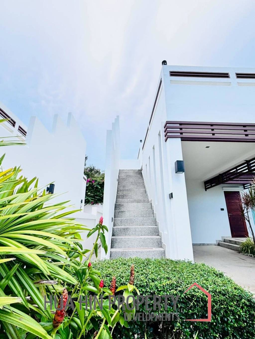 Sivana Gardens - Modern 3 Bedroom Villa with Private Pool
