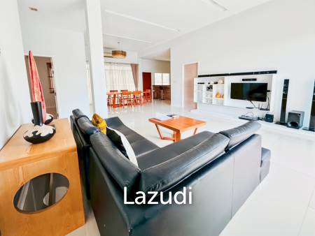 Sivana Gardens - Modern 3 Bedroom Villa with Private Pool
