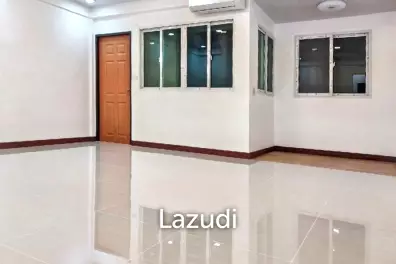 3 Bed 3 Bath 96 SQ.M Town home in Bang Chak