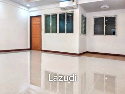 3 Bed 3 Bath 96 SQ.M Town home in Bang Chak