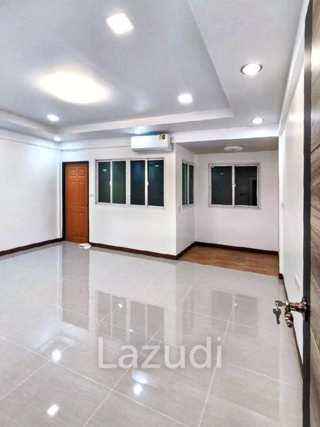 3 Bed 3 Bath 96 SQ.M Town home in Bang Chak
