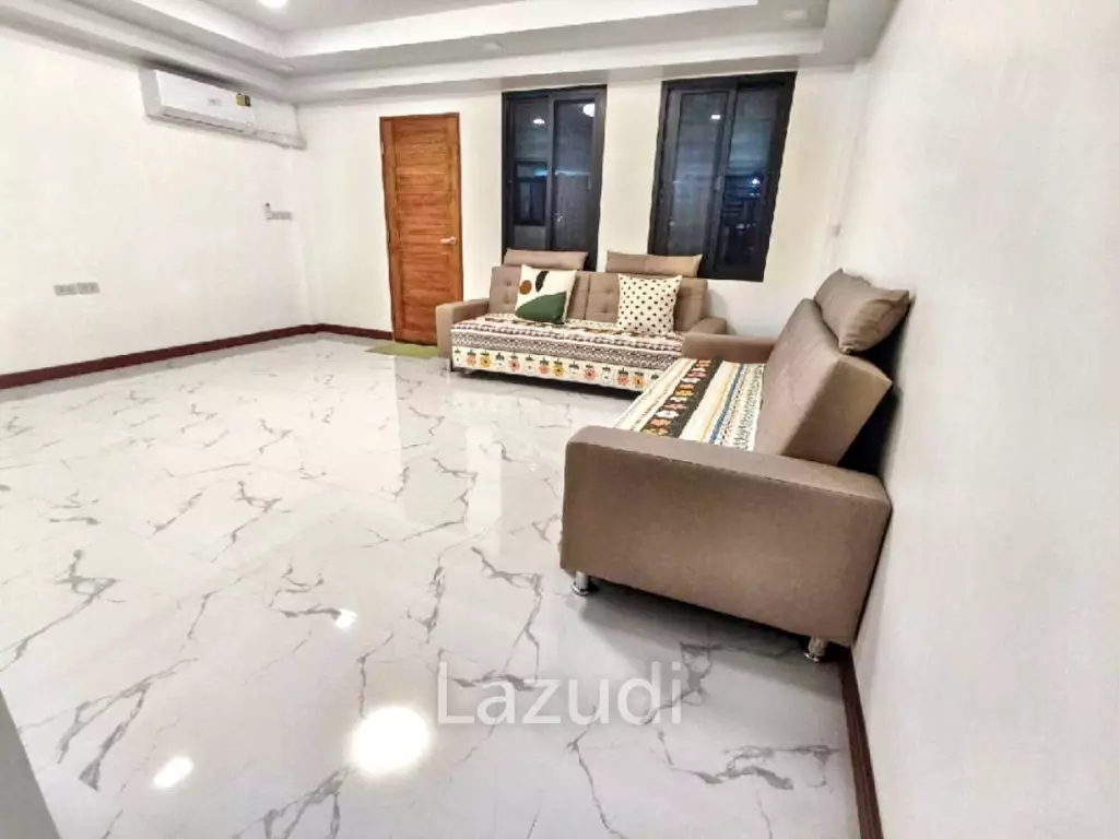 3 Bed 3 Bath 96 SQ.M Town home in Bang Chak