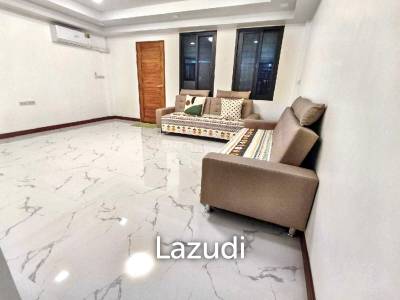 3 Bed 3 Bath 96 SQ.M Town home in Bang Chak