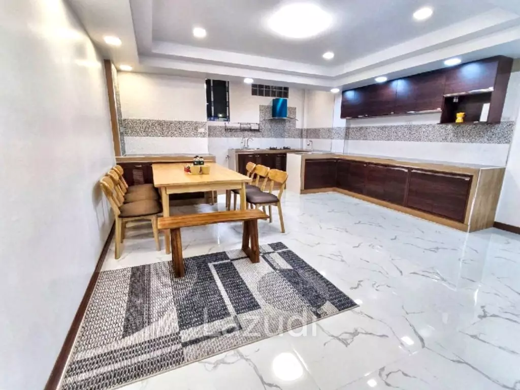 3 Bed 3 Bath 96 SQ.M Town home in Bang Chak