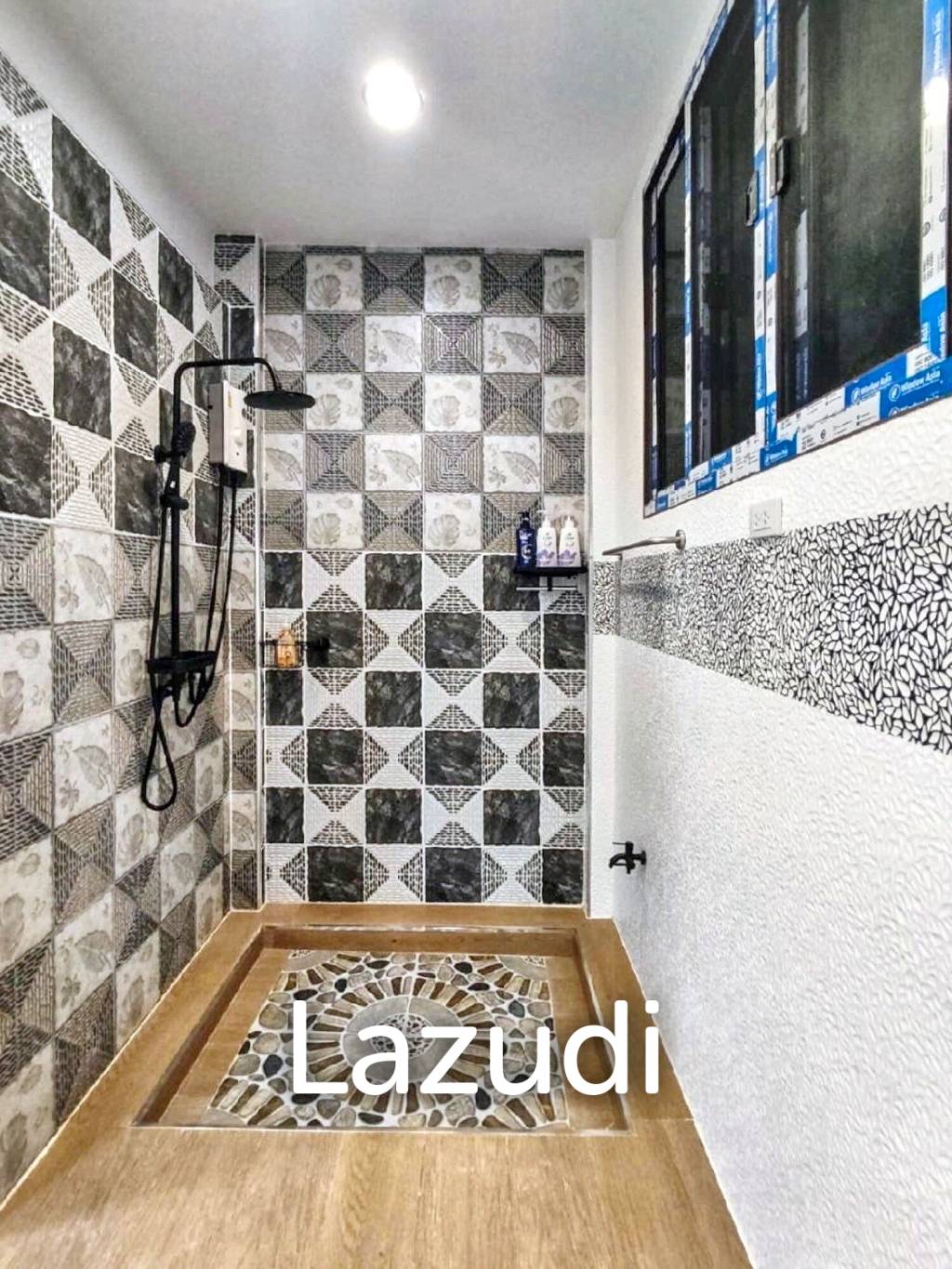 3 Bed 3 Bath 96 SQ.M Town home in Bang Chak