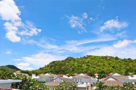 Sivana Gardens - 2-Bedroom Villa with Pool and Roof Terrace