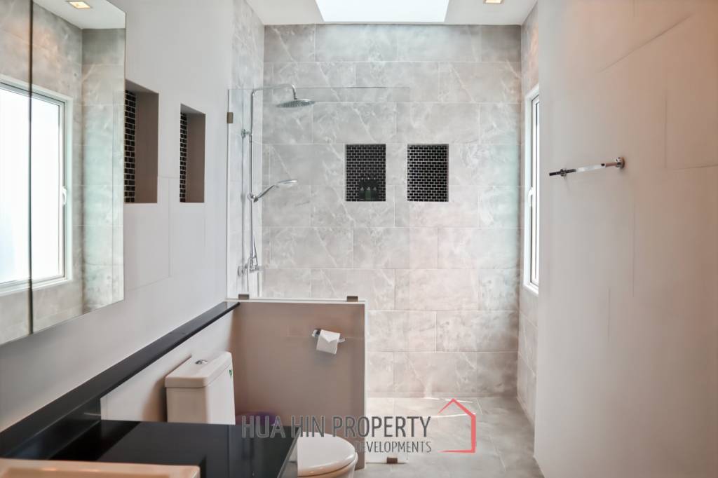 Sivana Gardens - 2-Bedroom Villa with Pool and Roof Terrace