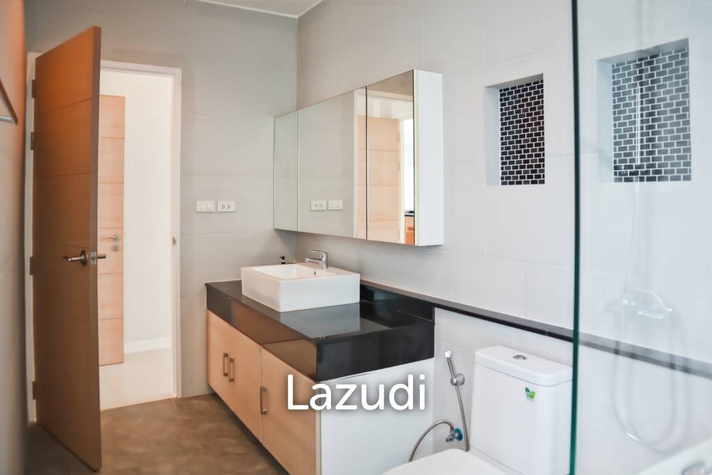 Sivana Gardens - 2-Bedroom Villa with Pool and Roof Terrace
