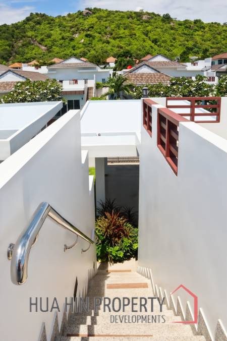 Sivana Gardens - 2-Bedroom Villa with Pool and Roof Terrace