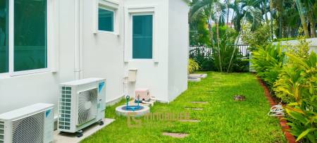Sivana Gardens: villa solide avec piscine et 2 chambres à coucher
