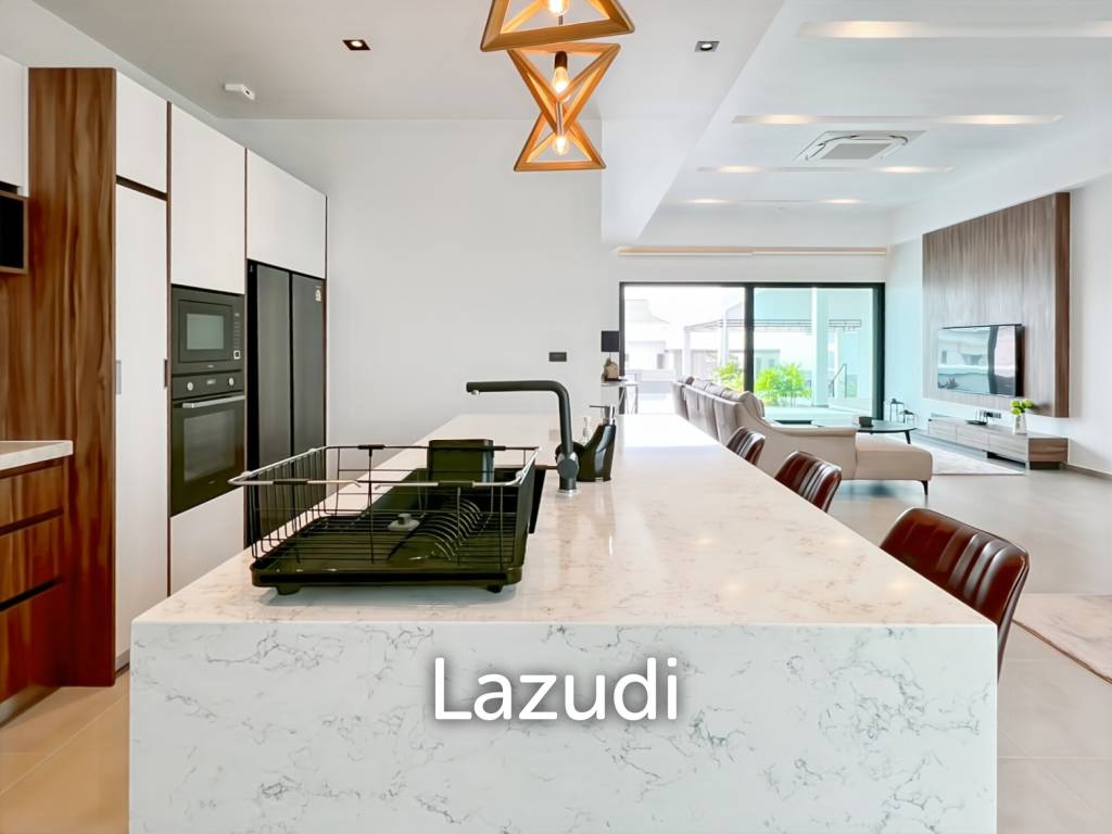Sivana Hills - Luxury 4-Bedroom Villa with Roof Terrace and Private Pool